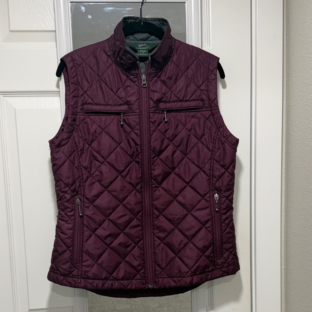 Woolrich Quilted Sleeveless Vest in Deep Burgundy